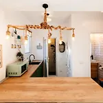 Urban Jungle Nest Апартаменти *